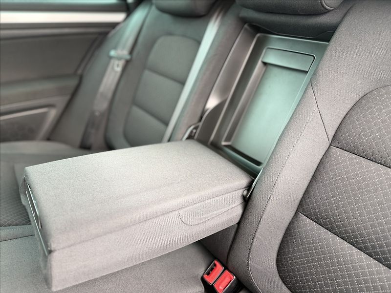 Škoda Superb 2,0 TDI PO ROZVODECH, NOVÁ STK - fotka 22 z 28