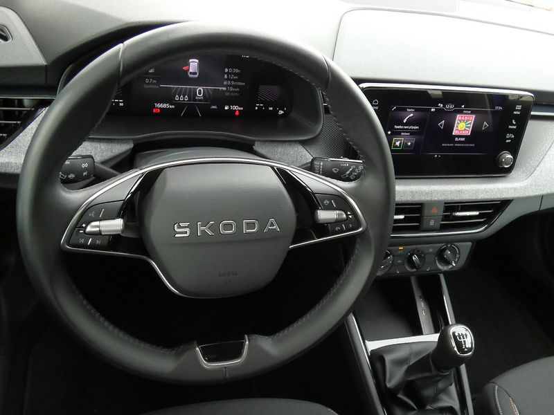 Škoda Scala FL Selection 1.0 TSI /85kW 6st - fotka 17 z 30