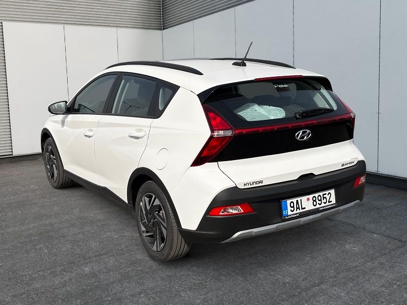 Hyundai Bayon (2022) COMFORT CLUB 1.2i 62kW CZ DPH - fotka 4 z 11