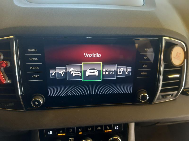 Škoda Karoq 2.0 TDI 4x4 SPORTLINE          - fotka 13 z 26
