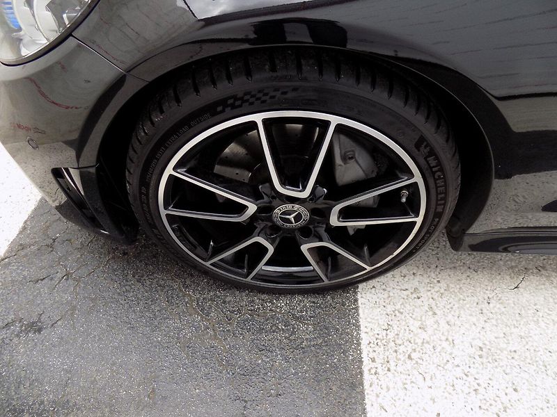 Mercedes-Benz Třídy C (2021) 400/AMG-Line/4-Matic/Led/ - fotka 43 z 44