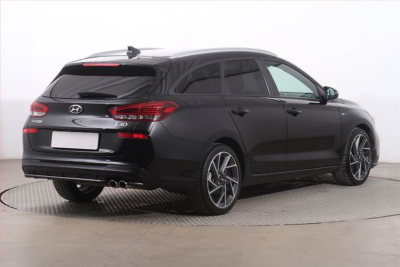 Hyundai i30 (2022) N-Line 1.5 T-GDI MHEV - fotka 5 z 21