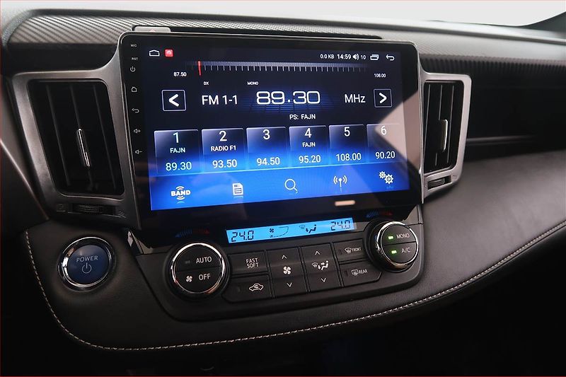 Toyota RAV4 (2017) 2.5 Hybrid - fotka 12 z 21