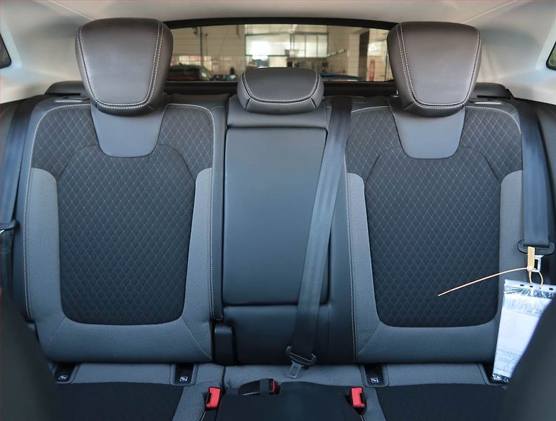Opel Grandland X (2019) 1.5 CDTI, Serv.kniha, Kůže - fotka 10 z 17