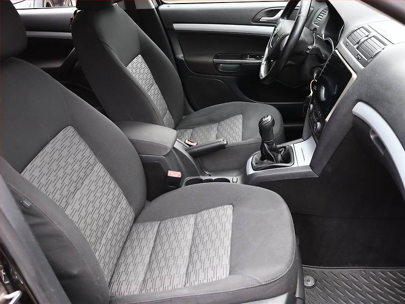 Škoda Octavia (2022) Style 2.0 TDI, ČR,1.maj - fotka 7 z 15