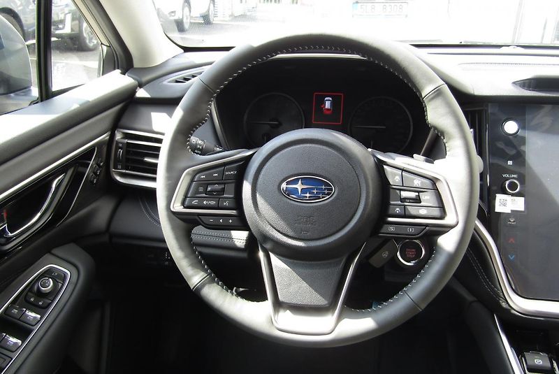 Subaru Outback (2025) 2,5i TOURING  MY25.5 - fotka 26 z 52