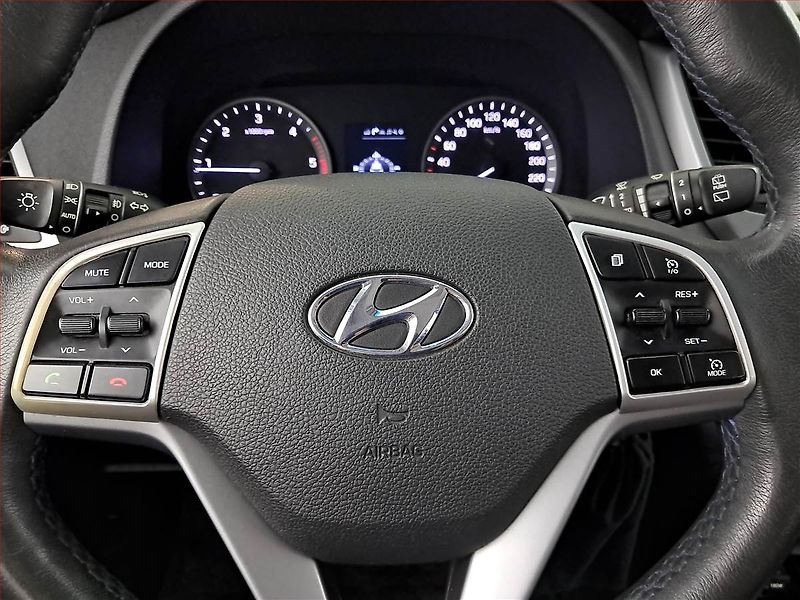 Hyundai Tucson (2016) 1.7 CRDi, Navi, Tempomat - fotka 19 z 21