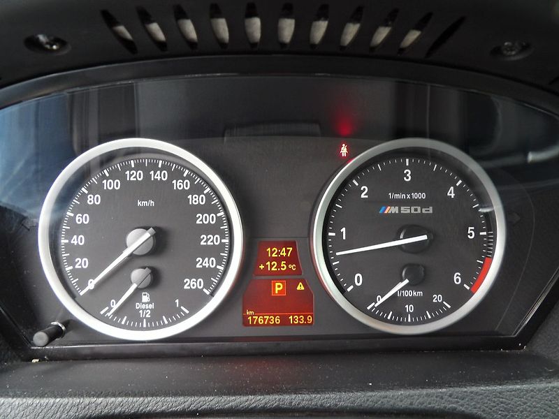 BMW X6 M50d LED HUD Softclose ČR - fotka 14 z 32