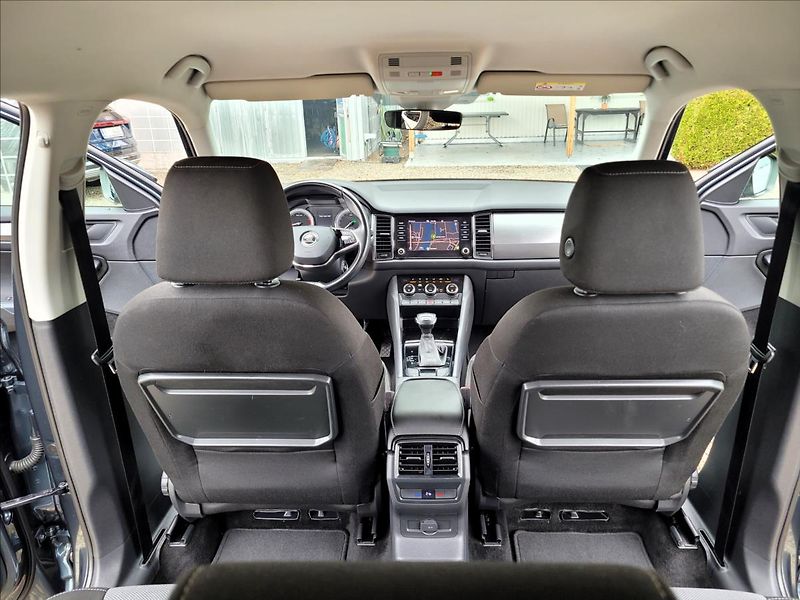 Škoda Kodiaq 1,5 TSI,DSG,7míst,navi,výhřev - fotka 42 z 50