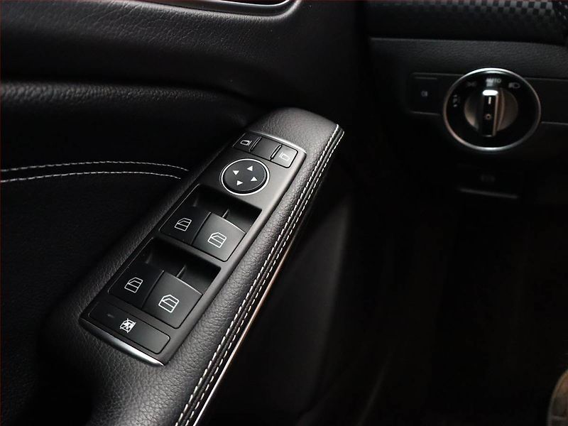 Mercedes-Benz Třídy A (2016) A 180 d, Automat, Kůže - fotka 15 z 16