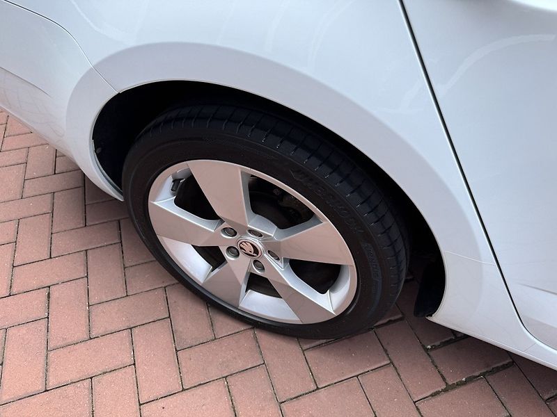 Škoda Octavia (2018) 1.5TSi LED Navi Výhřev Okna - fotka 48 z 50