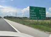 Cesta do Chorvatska autem poprvé bez hranic. Reportéři Deníku vyzkoušeli delší trasu přes Bratislavu, Maďarsko, Záhřeb až do Zadaru a Šibeniku. Zhruba tisíc kilometrů. Z Jadranu se pak vraceli přes Slovinsko a Rakousko