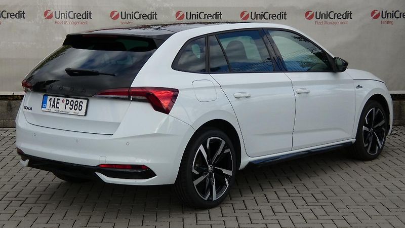 Škoda Scala 1,5TSI DSG Monte Carlo - fotka 3 z 25