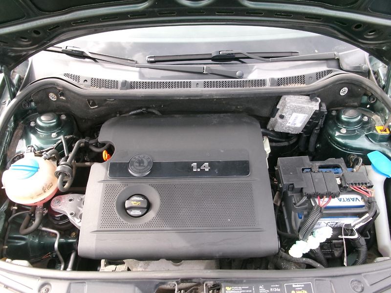 Škoda Fabia (2006) 1,4 16V KLIMA TAŽNÉ ALU - fotka 23 z 24