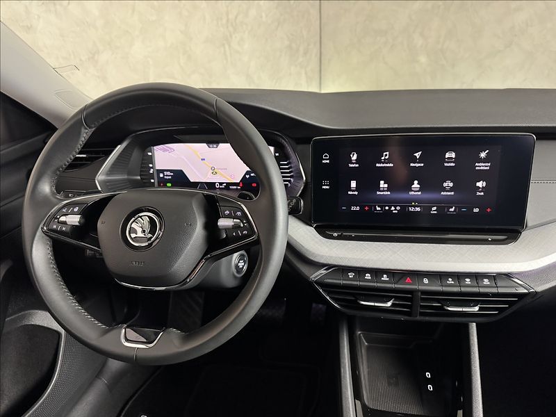 Škoda Octavia 2,0 TDi  DSG Tour Virtual LED - fotka 18 z 44