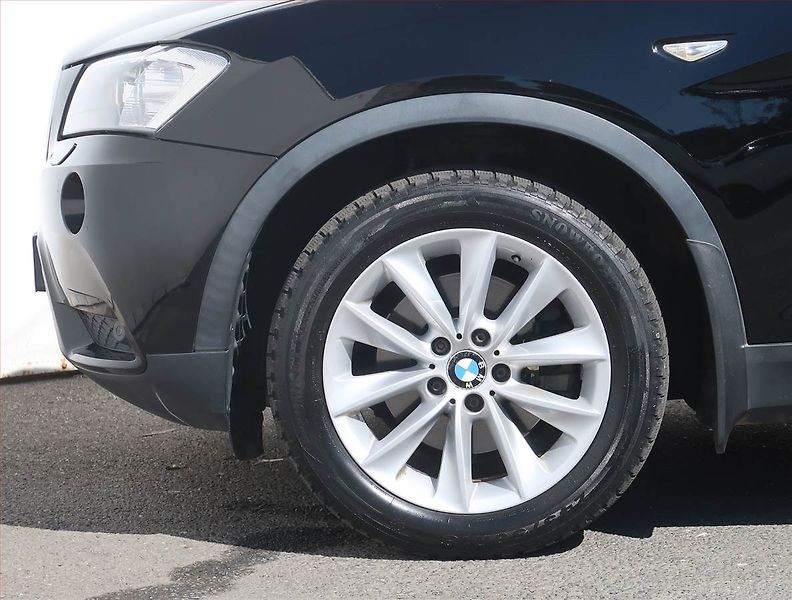 BMW X3 (2012) xDrive20d, 4X4, Automat - fotka 15 z 21