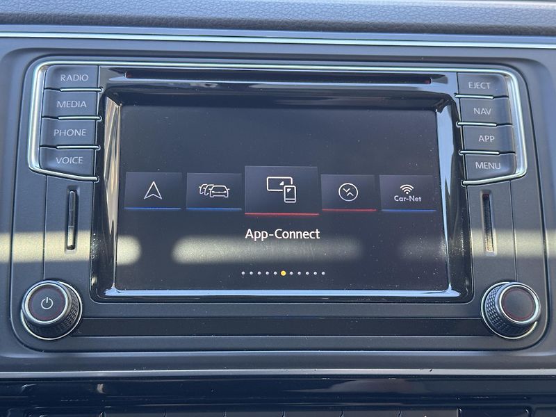 Volkswagen Multivan (2017) 2.0TDi DSG Highline RZV - fotka 35 z 54