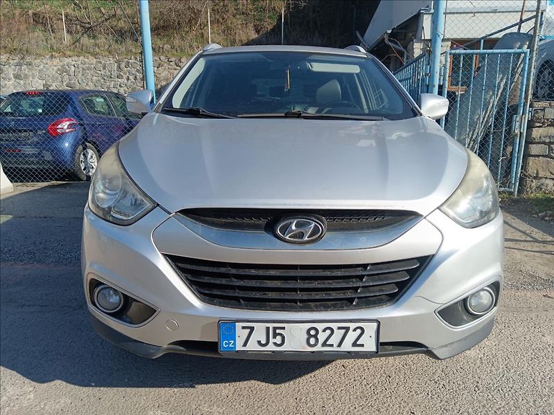 Hyundai ix35 2,0 CRDi - fotka 2 z 23