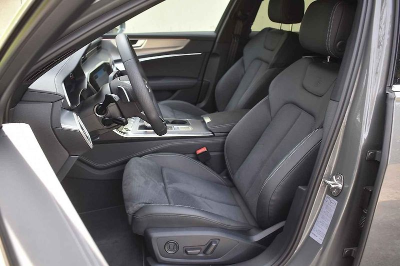 Auto se hodí prakticky na všechny typy silnic