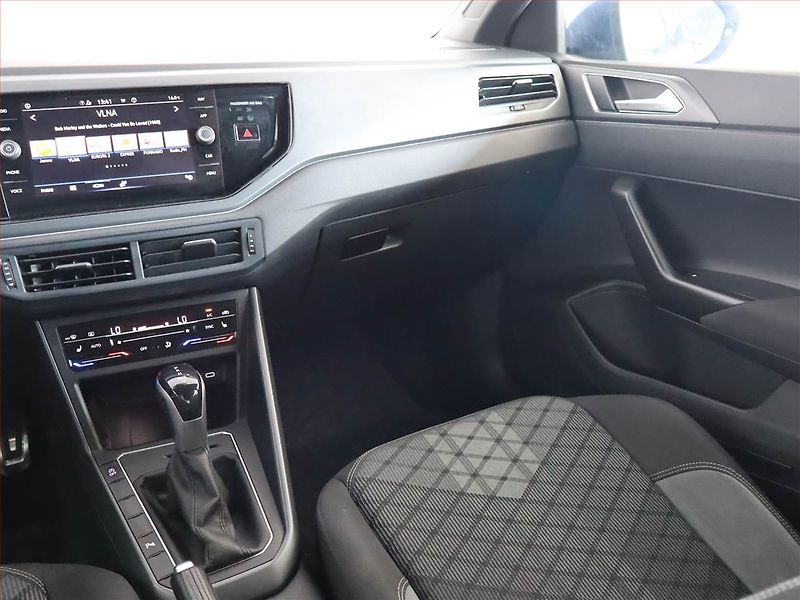 Volkswagen Taigo (2022) R-Line 1.0 TSI, Automat, Navi - fotka 8 z 21