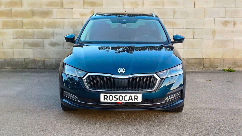 Škoda Octavia TDI 110kW DSG 4x4-1.maj-ČR-TZ- - fotka 2 z 50