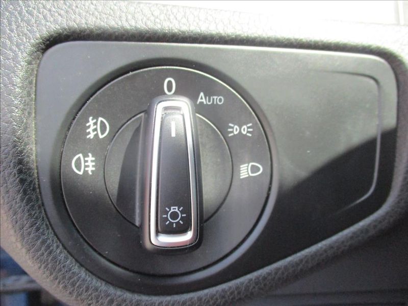 Volkswagen Golf 1,4 TSI,digiklima,xenon,s.kn. - fotka 28 z 47