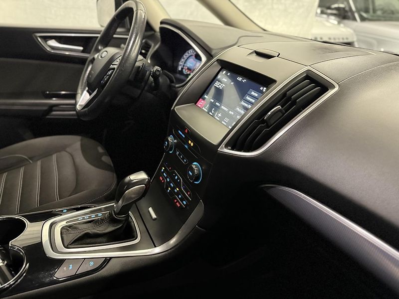 Ford Galaxy (2017) 2.0Ti,ECOBOOST!,AT,ZÁRUKA,177K - fotka 12 z 27