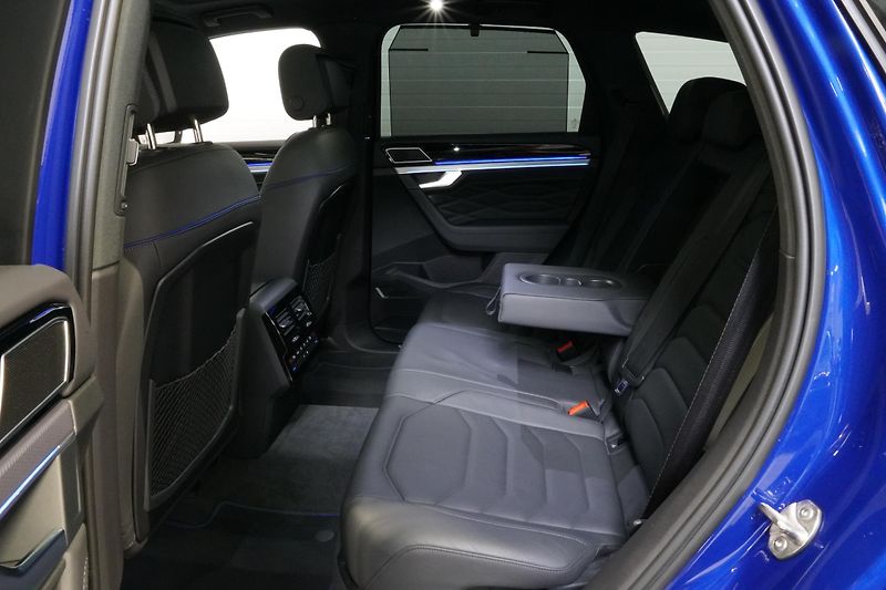 Volkswagen Touareg R ČR,DPH,1.MAJ,360,Tažné,HUD - fotka 21 z 40