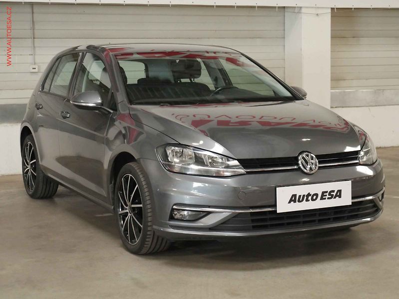 Volkswagen Golf (2018) 1.0 TSi, 1.maj,ČR, autoAC - fotografie inzerátu
