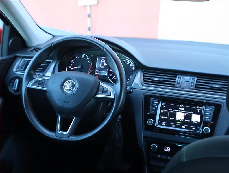 Škoda Rapid (2016) Spaceback 1.2 TSI, Tempomat - fotka 7 z 16