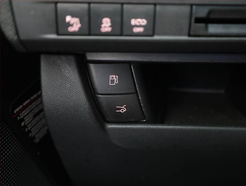 Citroën DS5 (2015) 2.0 BlueHDi, Automat, Navi - fotka 17 z 19