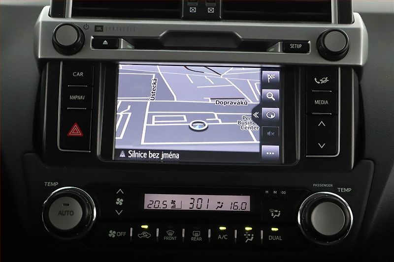 Toyota Land Cruiser (2017) 2.8 D-4D - fotka 12 z 20