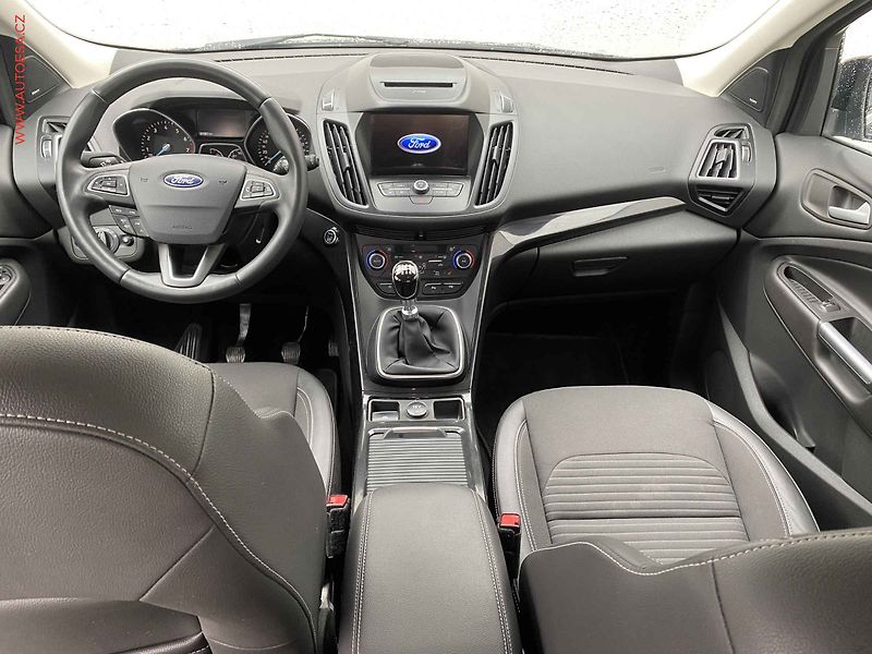 Ford Kuga (2019) 1.5 EB, Titanium, TZ, navi - fotka 8 z 17