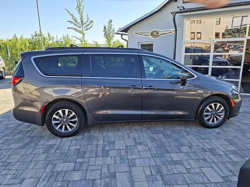 Chrysler Pacifica (2022) 3,6L V6 HYBRID, kůže, servis  - fotka 8 z 33