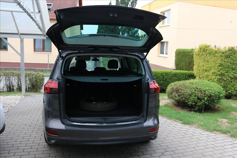 Opel Zafira 1,4 Tourer, Turbo, DSG, 7míst - fotka 32 z 38