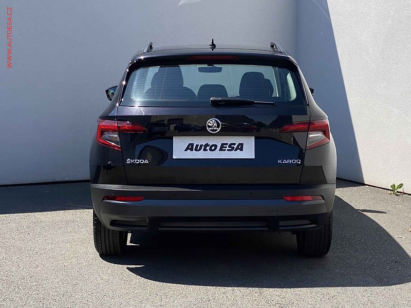 Škoda Karoq (2019) 1.5 TSi, Ambition, DSG, LED - fotka 5 z 18