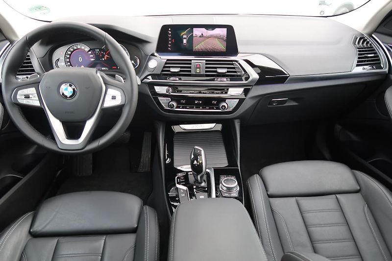 BMW X4 xDrive20d - fotka 4 z 15
