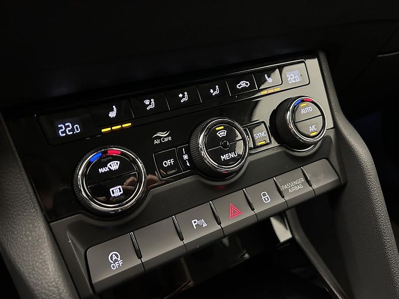 Škoda Karoq 2.0 TDI Top selection - fotka 14 z 26