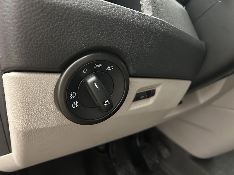 Volkswagen Transporter 2.0 TDI - fotka 8 z 23