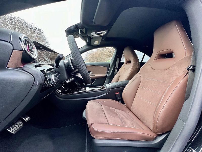 Mercedes-Benz CLA (2025) 200 d Linie  AMG - fotka 9 z 23