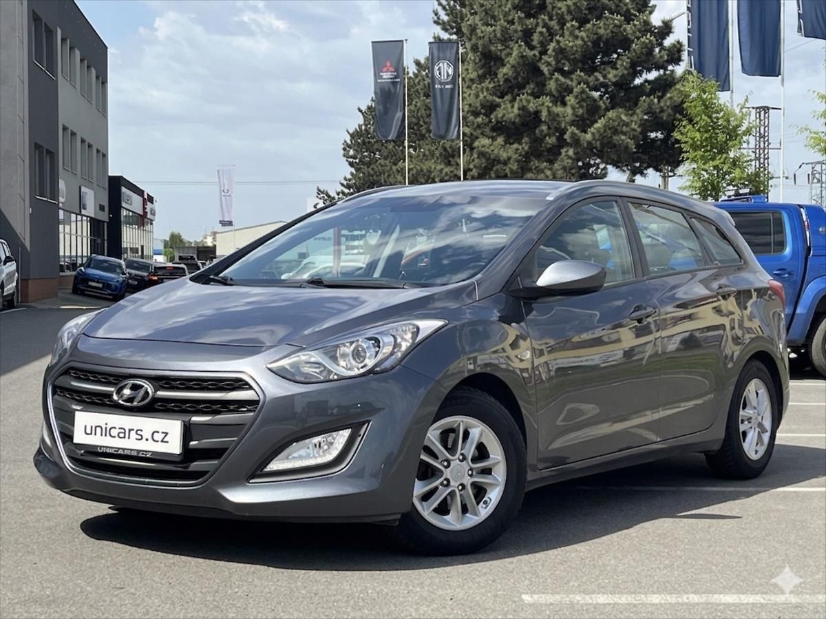 Hyundai i30 1,6 i  Trikolor Komfort