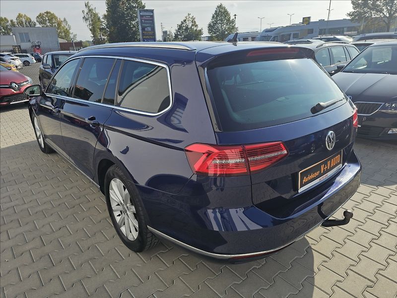 Volkswagen Passat B8 2,0TDi110KW COMFORTLINE - fotka 9 z 49