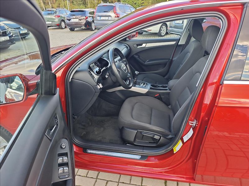 Audi A4 1,8 TFSI 125kW  Edition - fotka 10 z 21