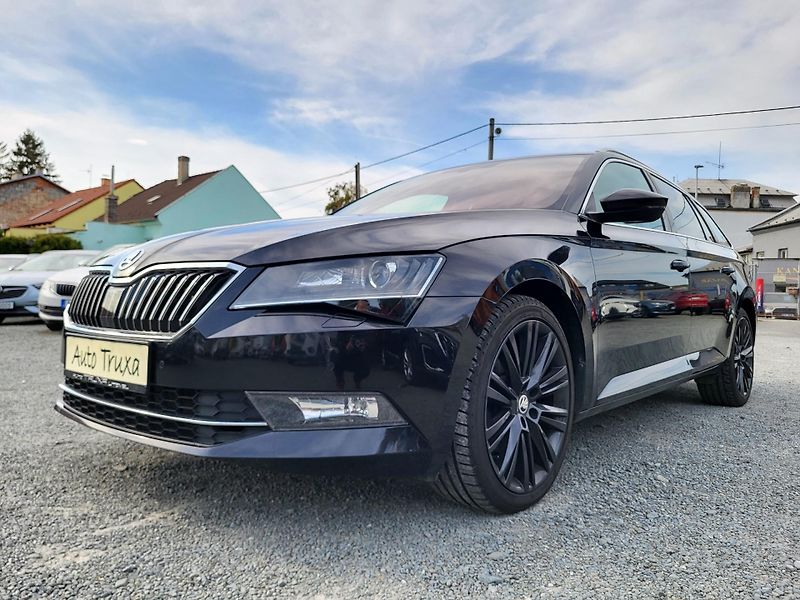Škoda Superb 2.0 TSI 162kW DSG STYLE+ - fotka 34 z 48