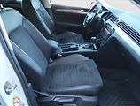 Volkswagen Passat (2017) R-Line 2.0 TDI, Automat - náhled 9