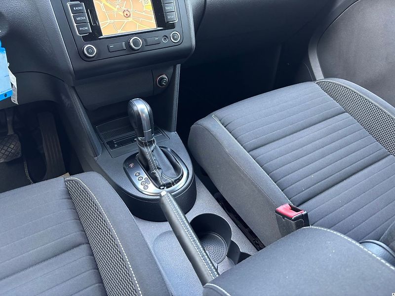 Volkswagen Touran 1.4TSI-103KW.DSG.7MÍST.ZÁRUKA - fotka 38 z 51
