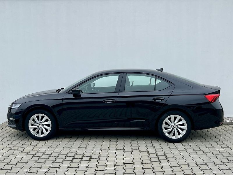 Škoda Octavia Selection 1.5 TSI 110 kW - fotka 4 z 35