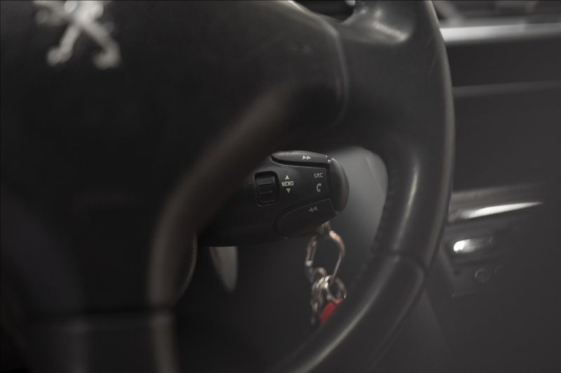 Peugeot 3008 2,0 HDI NAVIGACE TAŽNÉ - fotka 28 z 36