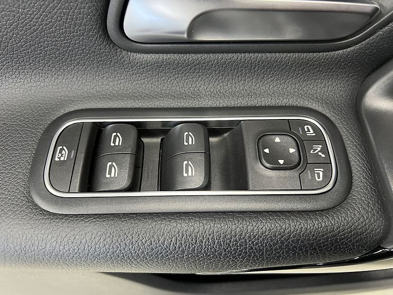Mercedes-Benz Třídy A 180 CDI 85 KW 7G-DCT STYLE - fotka 24 z 26