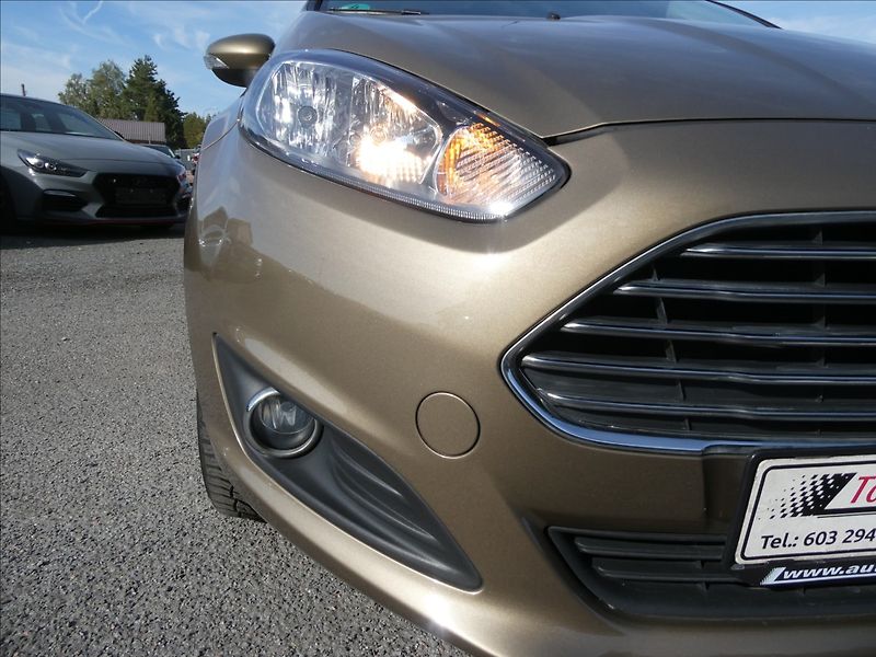 Ford Fiesta 1,2 i 60kW 1.MAJITEL, SERVISKA - fotka 5 z 44